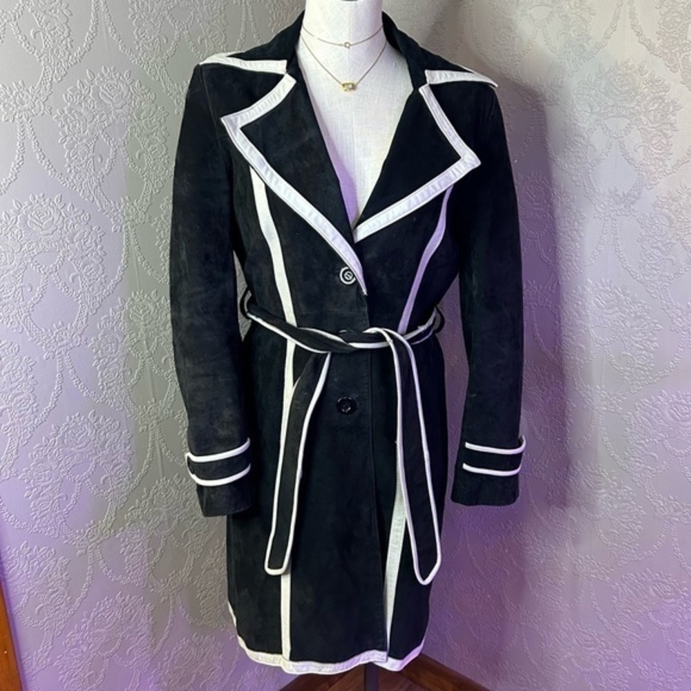 Elegant Black and White Women's Coat Boston Proper S leather coat
